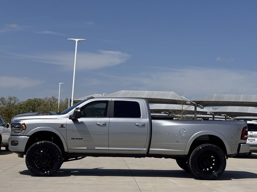 Used 2024 RAM 3500 Limited w/ Night Edition AWD/4WD image 3