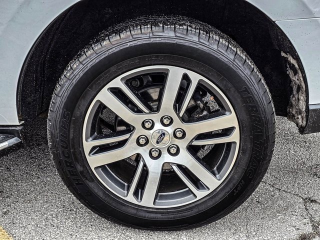 Used 2023 Ford Expedition Limited image 9