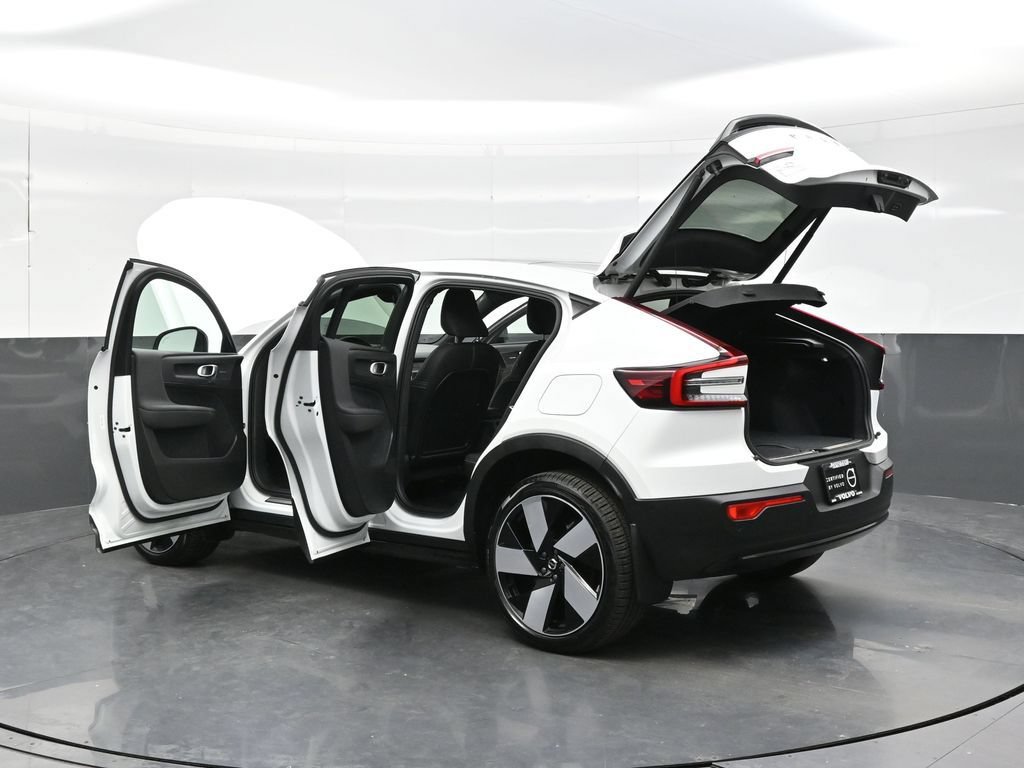 Used 2023 Volvo C40 P8 Recharge Ultimate AWD/4WD image 46