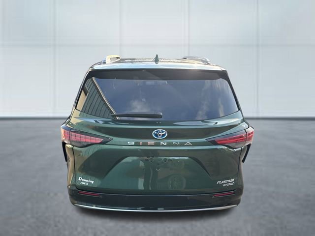 Used 2023 Toyota Sienna Platinum image 3