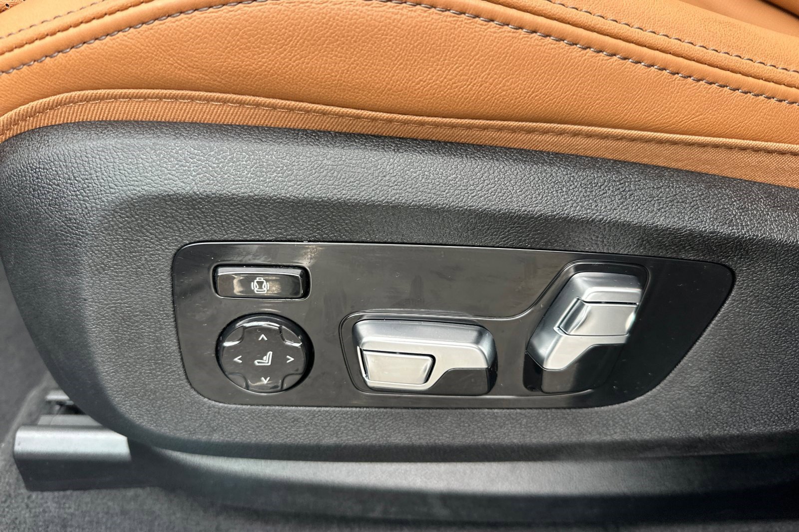 Used 2026 BMW X7 xDrive40i image 14