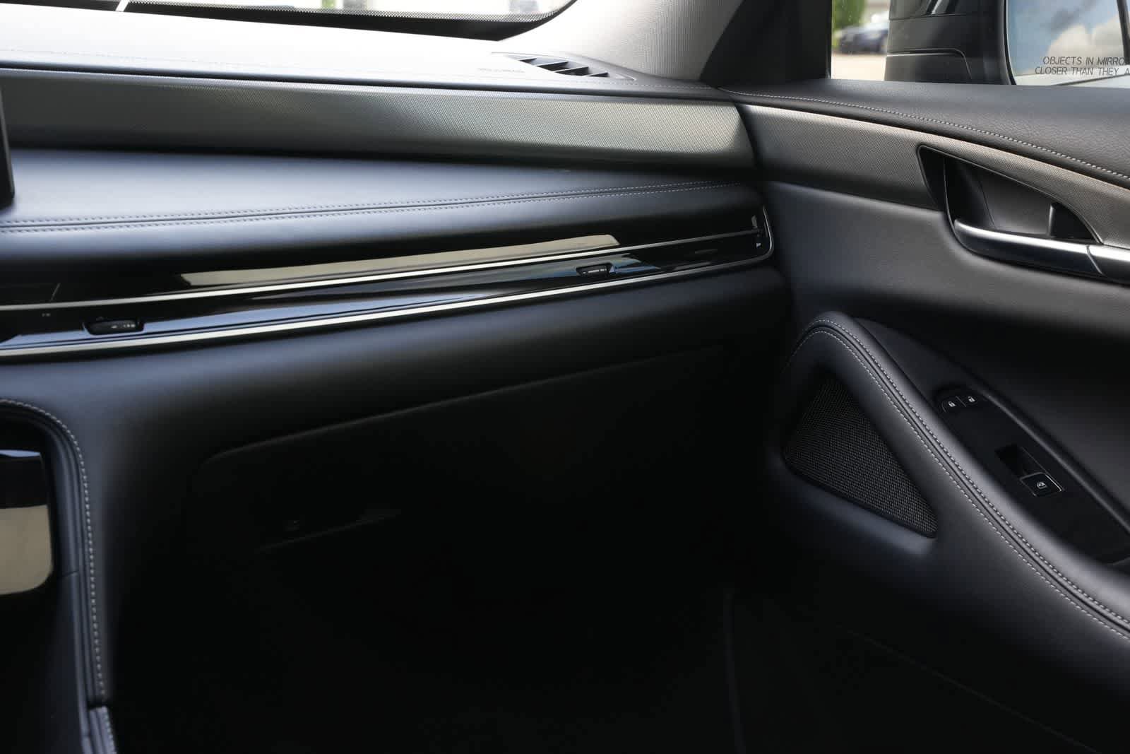 Certified 2023 INFINITI QX60 Luxe w/ Cargo Package FWD image 9