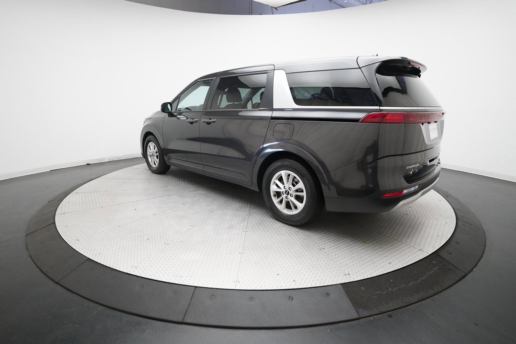 Certified 2024 Kia Carnival LX image 12