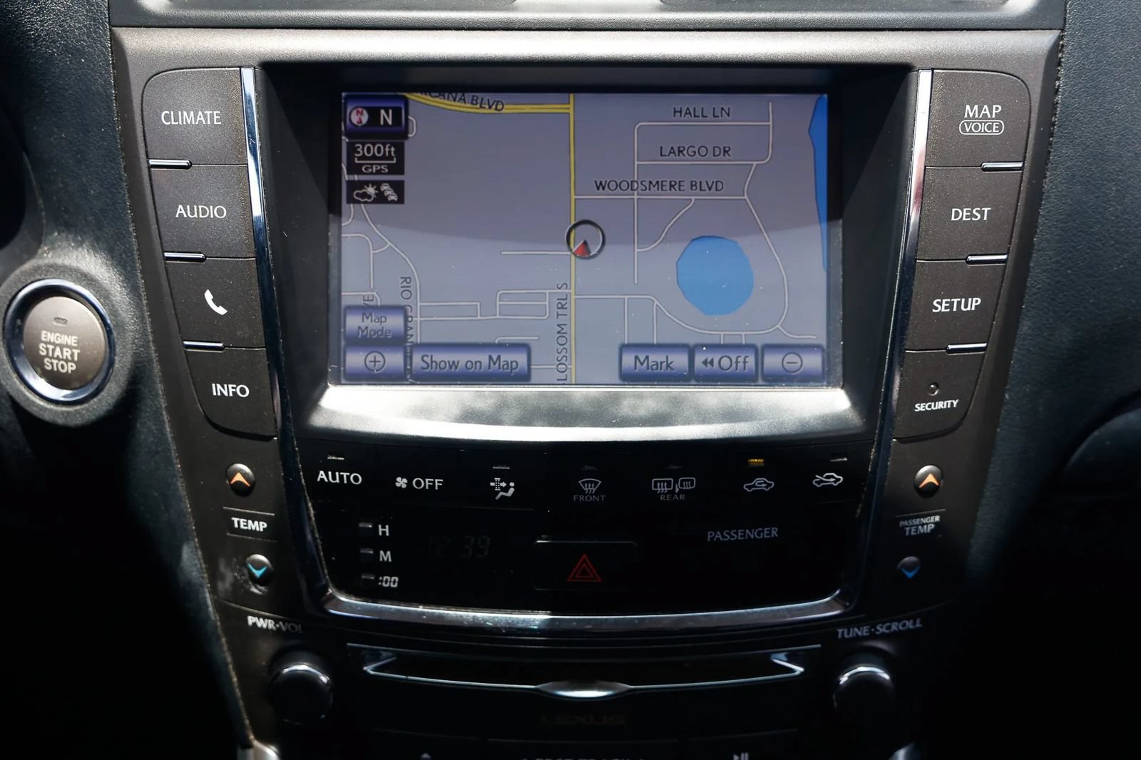 Used 2014 Lexus IS 250C w/ Luxury Package RWD image 32