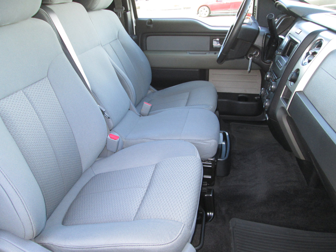 Used 2013 Ford F150 XLT w/ XLT Chrome Pkg image 35