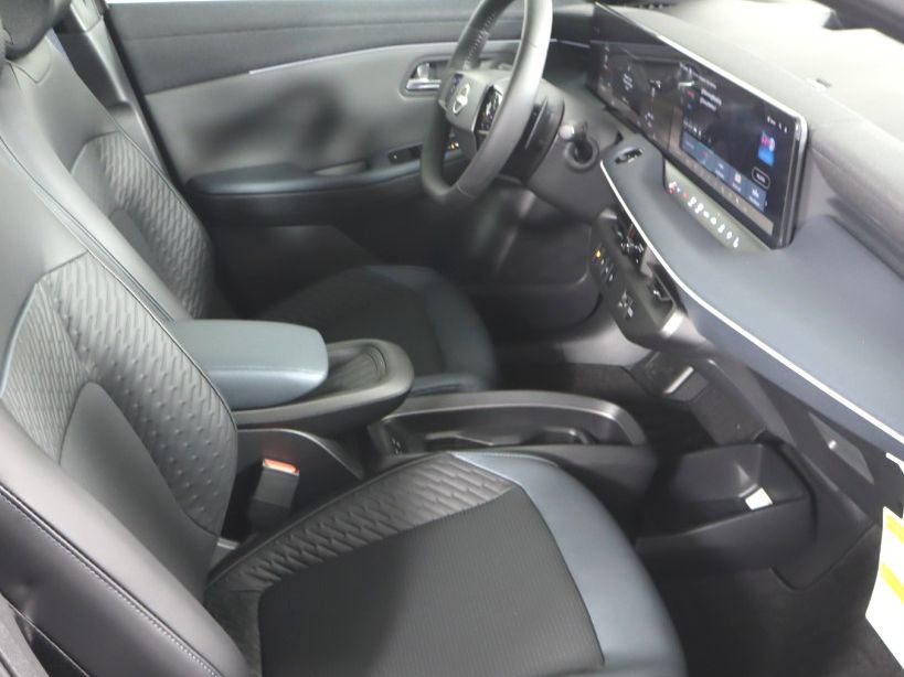 New 2026 Nissan Leaf Platinum+ w/ Floor Mat Package (Platinum+) FWD image 27