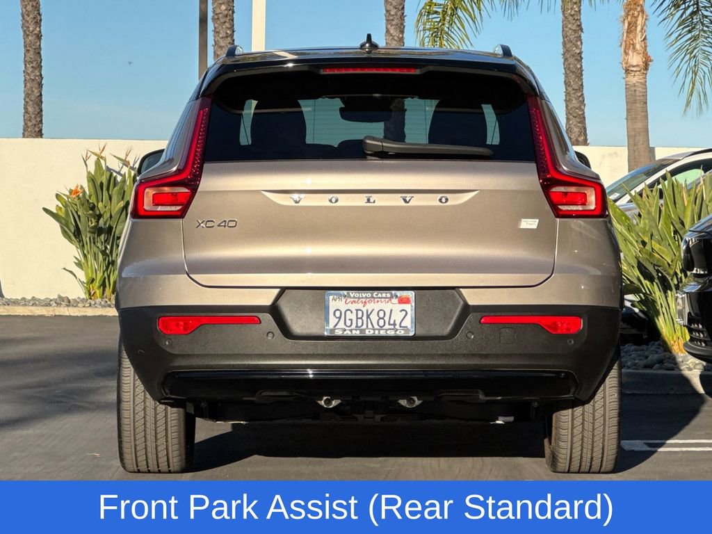 Certified 2023 Volvo XC40 Recharge Plus image 4