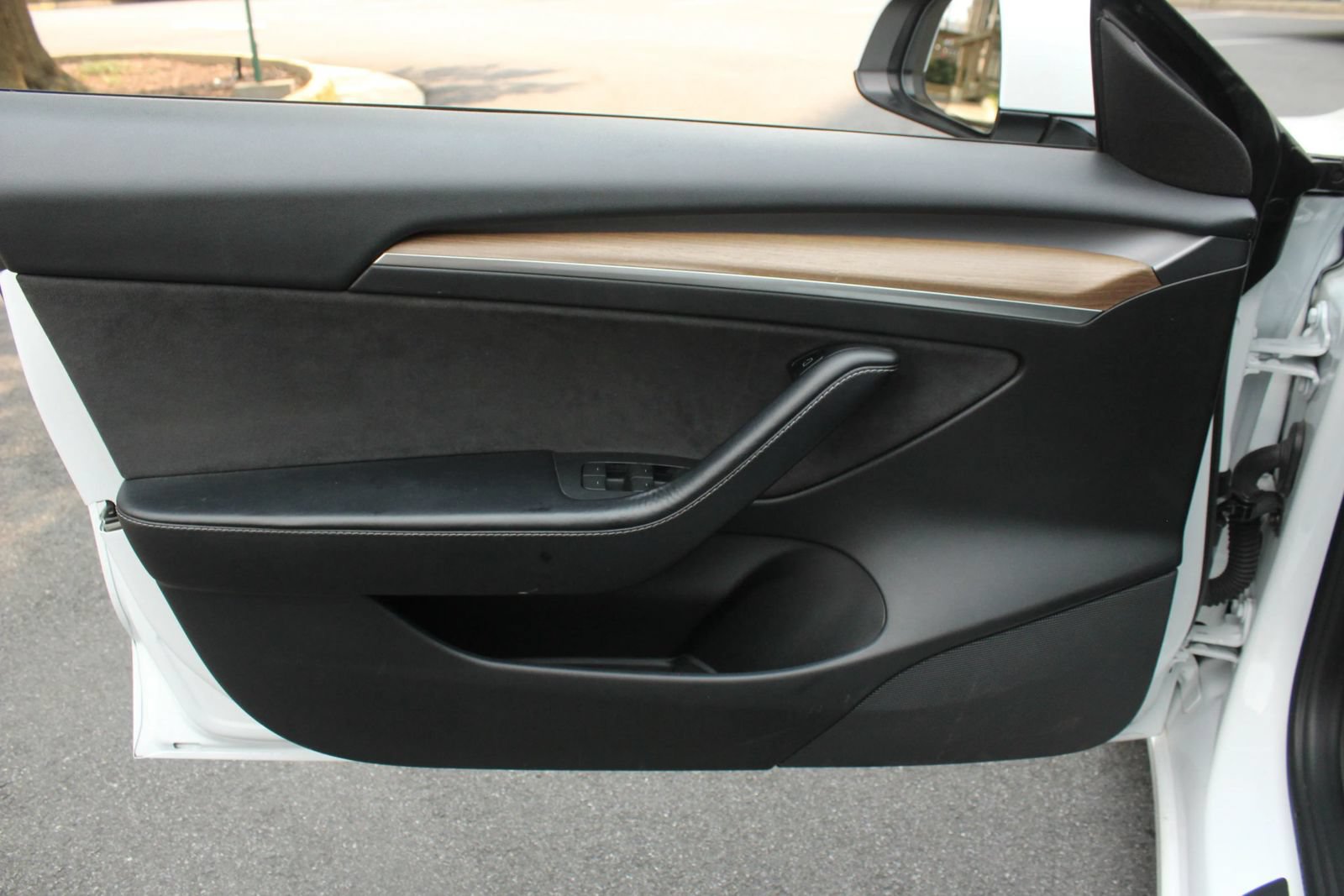 Used 2023 Tesla Model 3 Standard Range RWD image 15