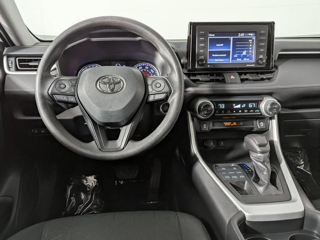 Used 2021 Toyota RAV4 XLE image 17