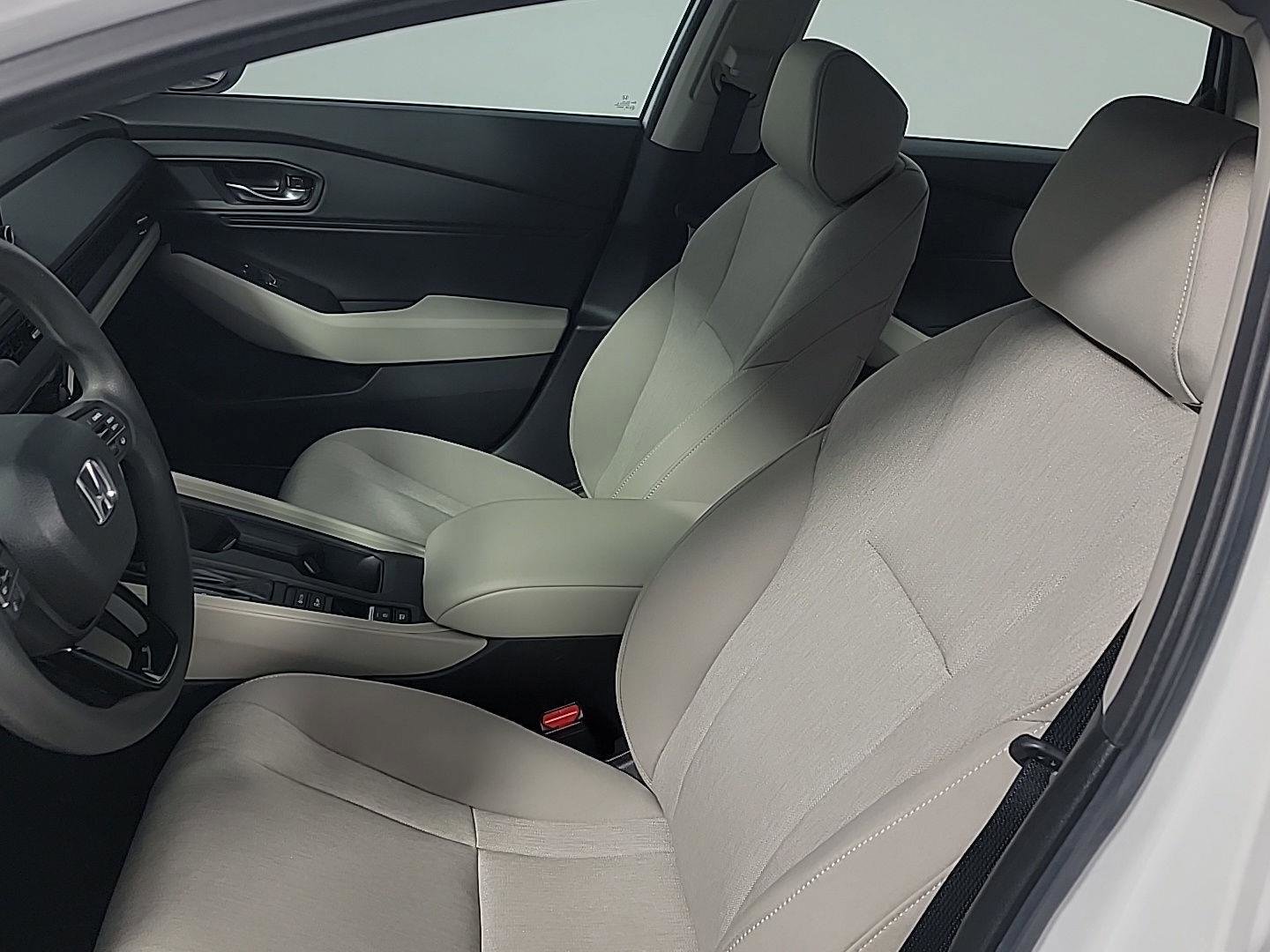 Certified 2025 Honda Accord SE image 17