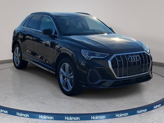 Used 2023 Audi Q3 2.0T Premium Plus w/ Premium Plus Package AWD/4WD image 4