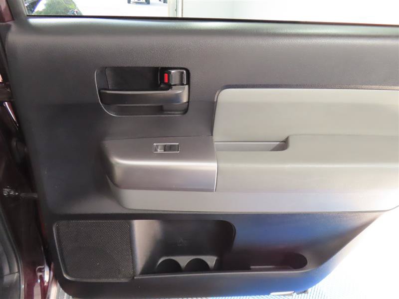 Used 2019 Toyota Sequoia SR5 AWD/4WD image 32