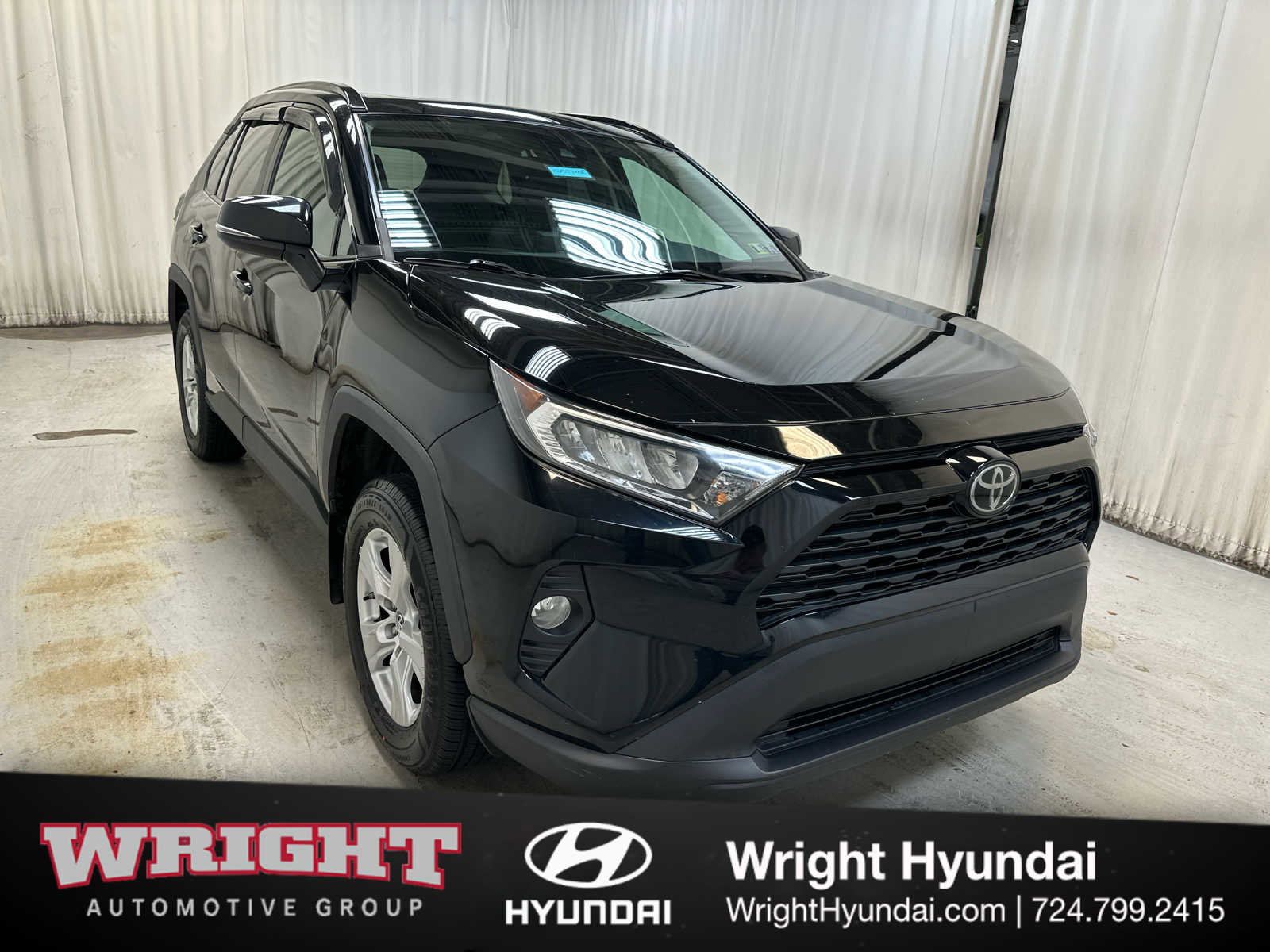 Used 2019 Toyota RAV4 XLE image 1