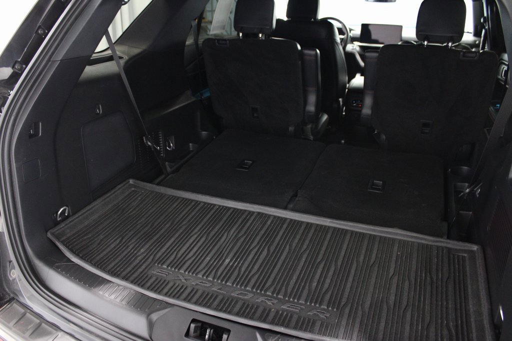 Certified 2025 Ford Explorer ST image 17