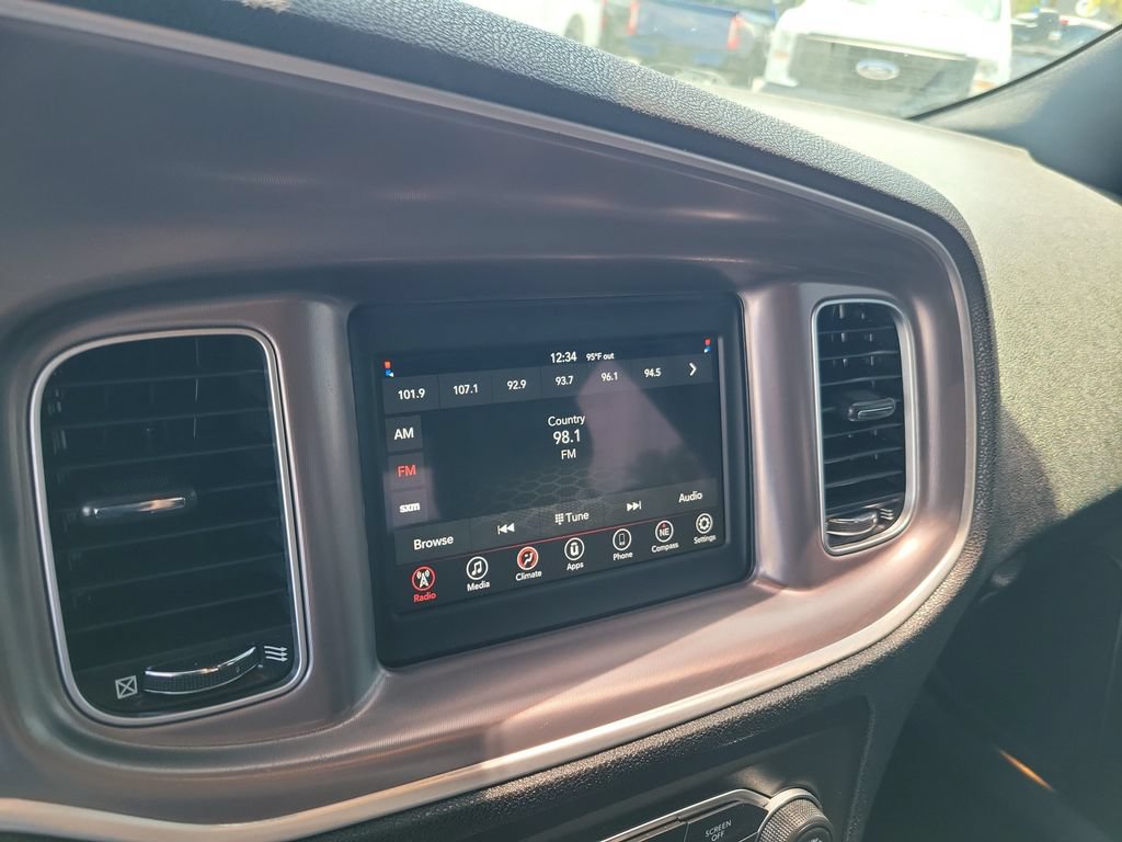 Used 2020 Dodge Charger SXT RWD image 27