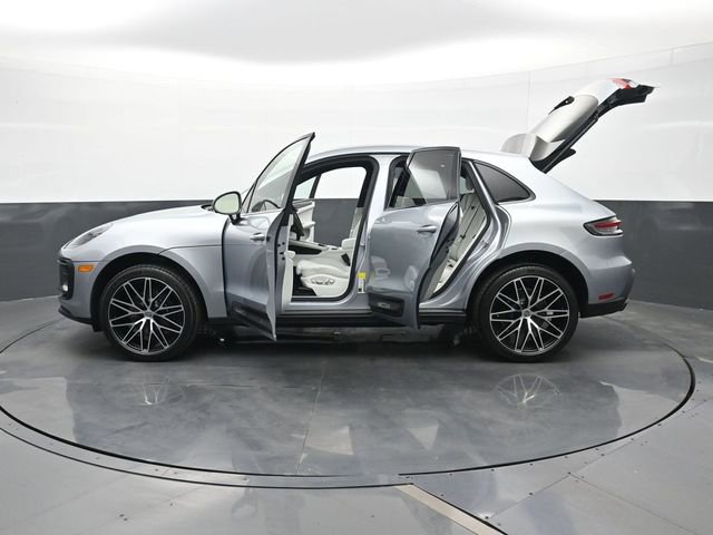 New 2026 Porsche Macan Turbo image 30