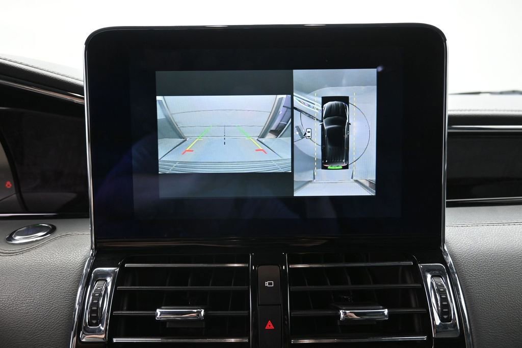 Used 2019 Lincoln Navigator Select RWD image 4
