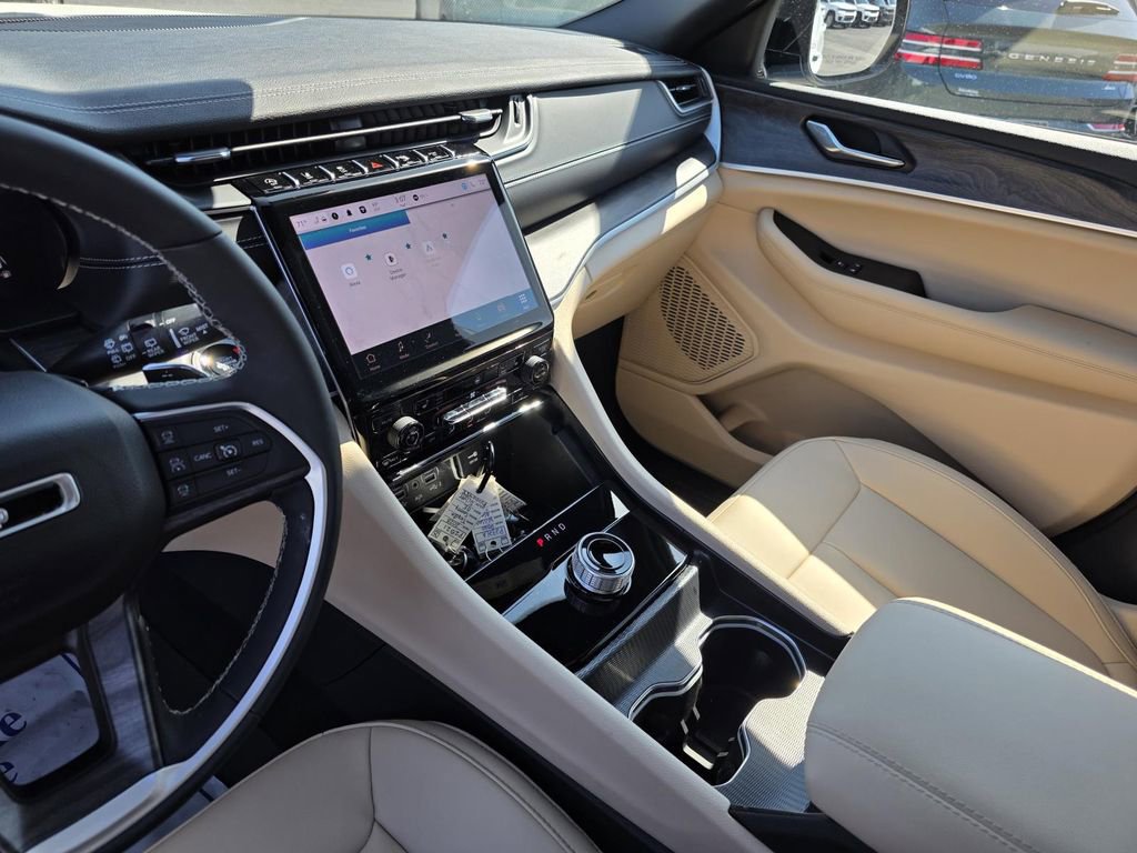 Used 2024 Jeep Grand Cherokee L Limited image 22