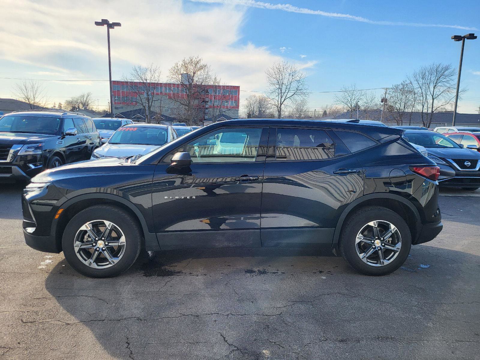Used 2025 Chevrolet Blazer LT image 6