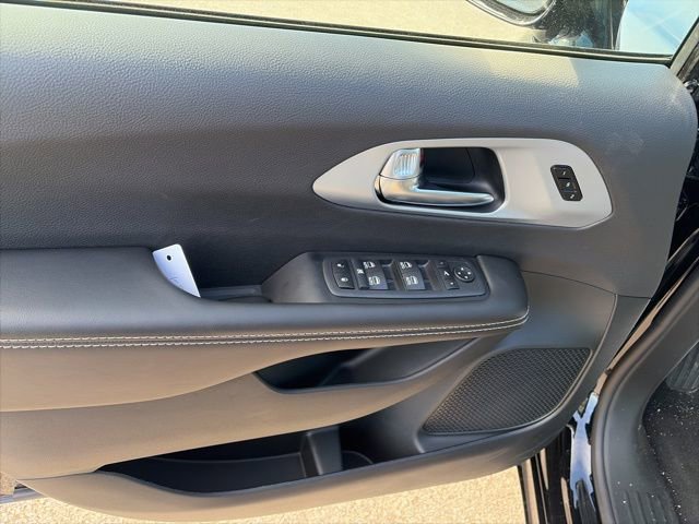New 2026 Chrysler Pacifica Limited w/ S Appearance Package image 17