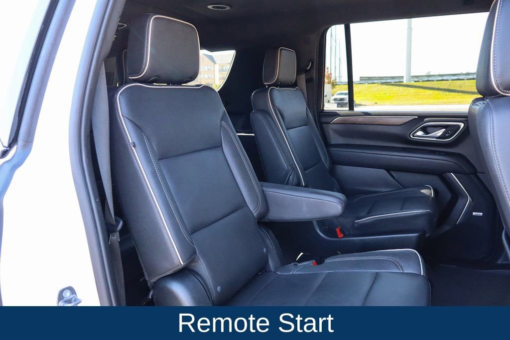 Used 2023 Chevrolet Suburban Premier image 17