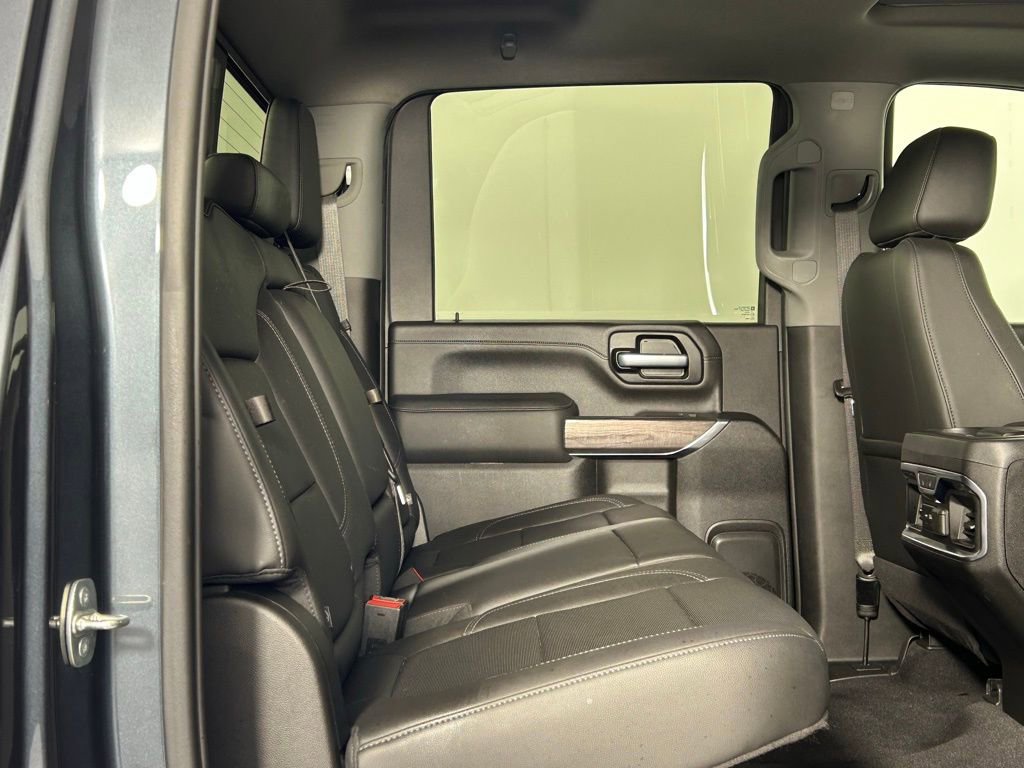 Used 2020 Chevrolet Silverado 2500 LTZ w/ LTZ Plus Package image 13