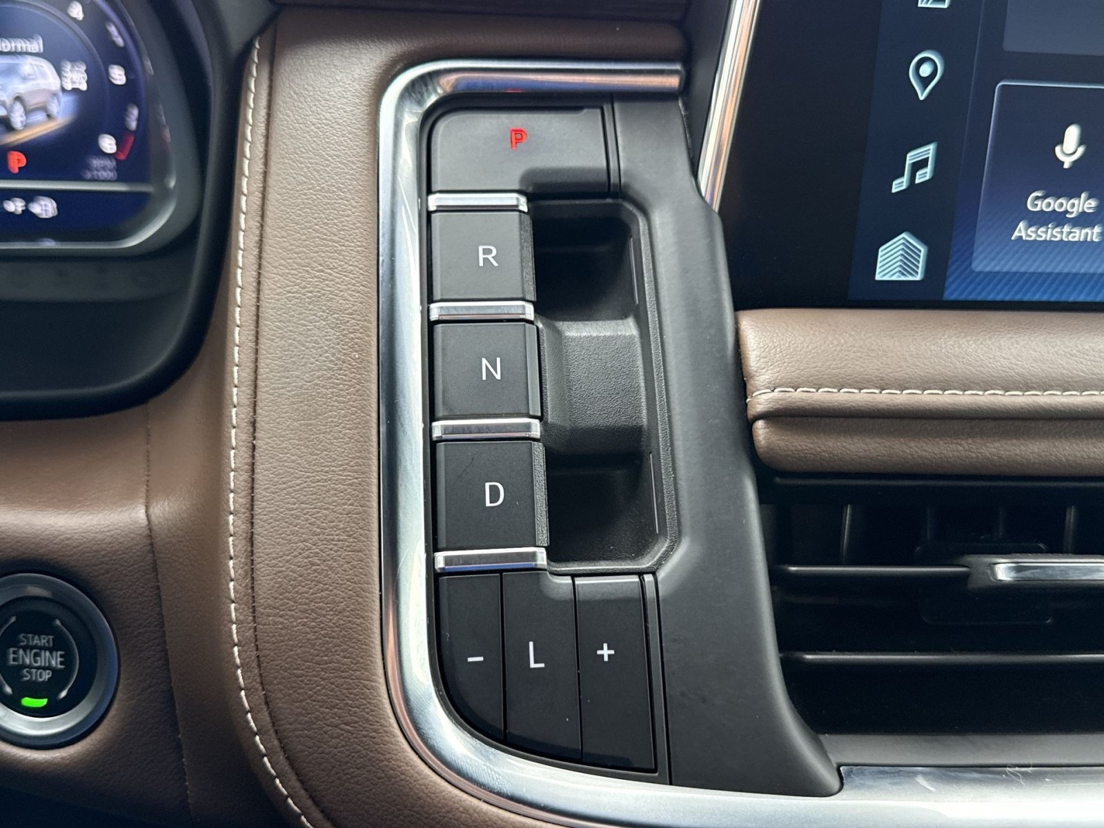 Used 2023 Chevrolet Suburban High Country AWD/4WD image 22