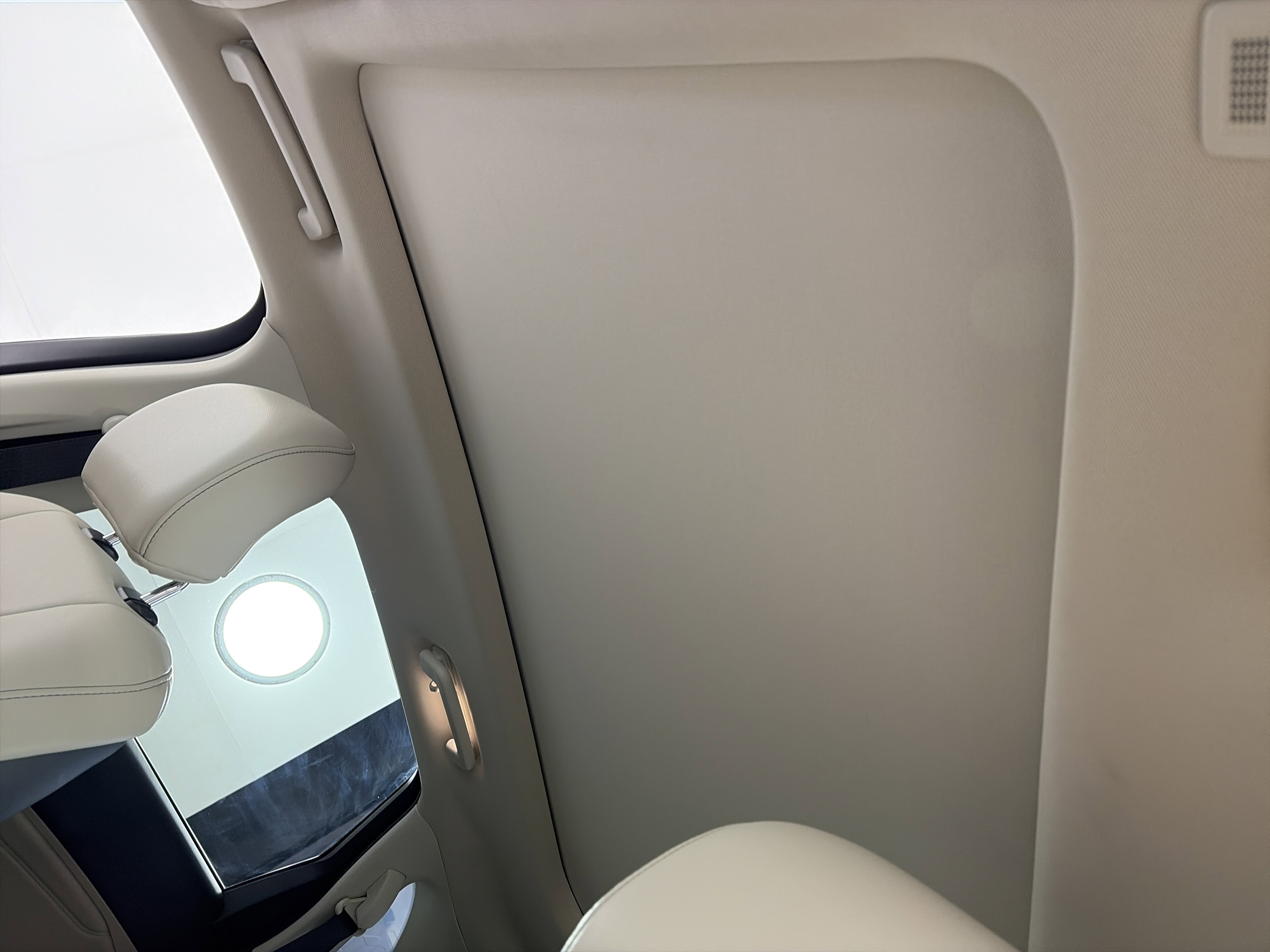 Used 2019 Ford Edge Titanium w/ Cold Weather Package image 19