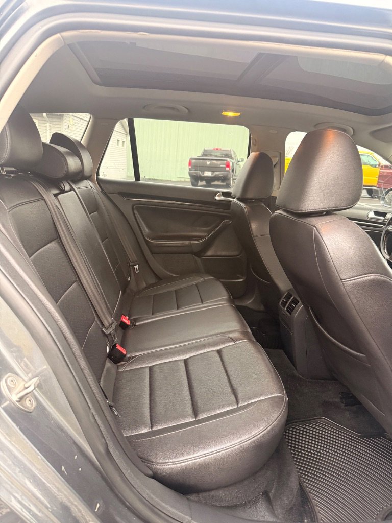 Used 2012 Volkswagen Jetta TDI image 22