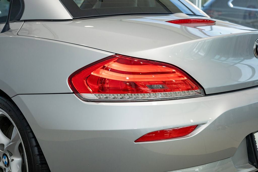 Used 2015 BMW Z4 sDrive35is image 3