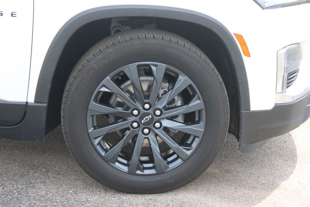 Used 2022 Chevrolet Traverse RS FWD image 12