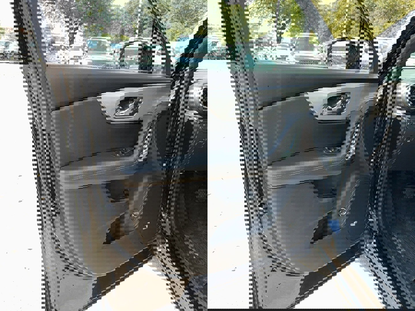 Used 2020 Chevrolet Blazer LT w/ Redline Edition image 8