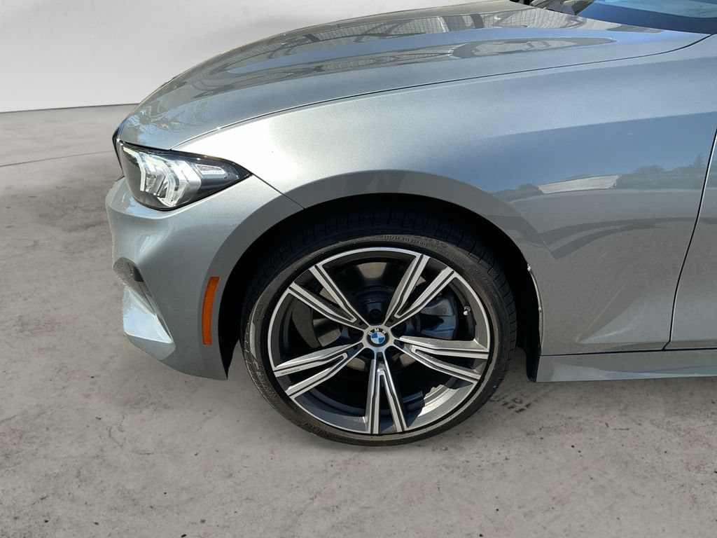 Used 2024 BMW 330i xDrive Sedan w/ Premium Package AWD/4WD image 9