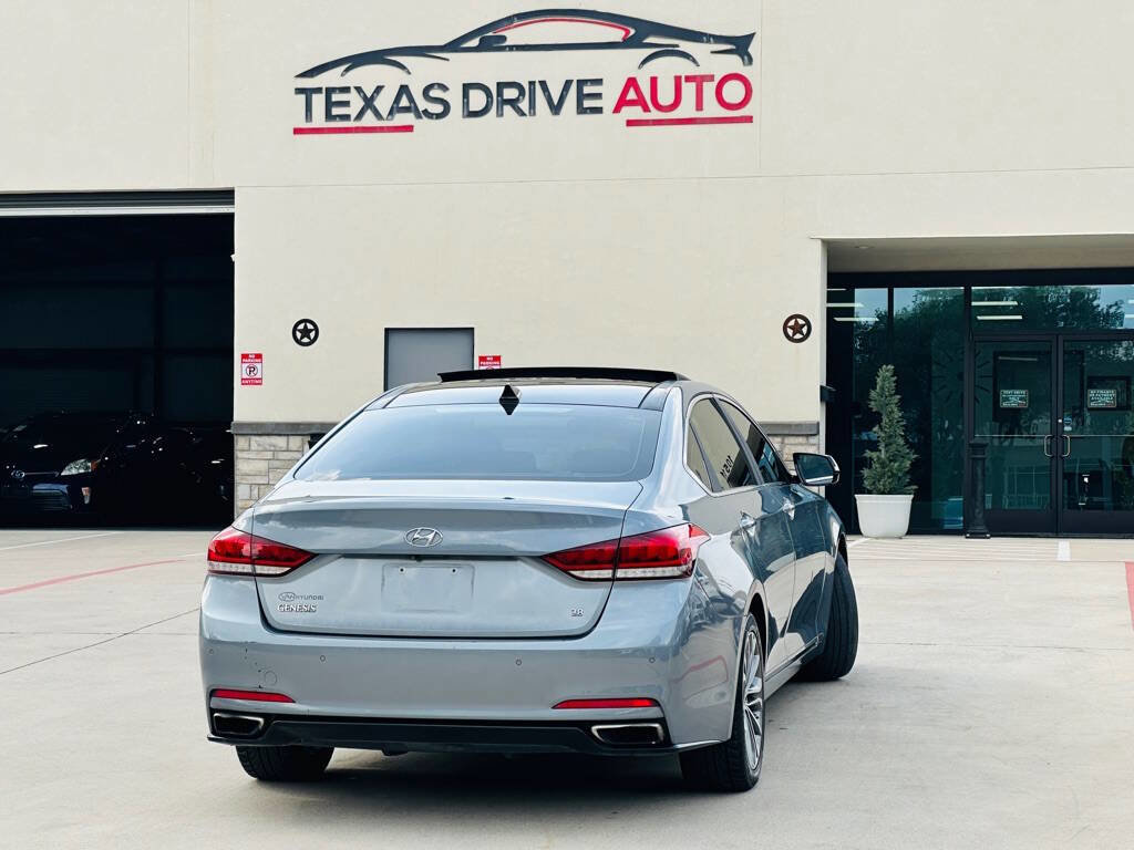 Used 2015 Hyundai Genesis 3.8 w/ Option Group 03 image 10