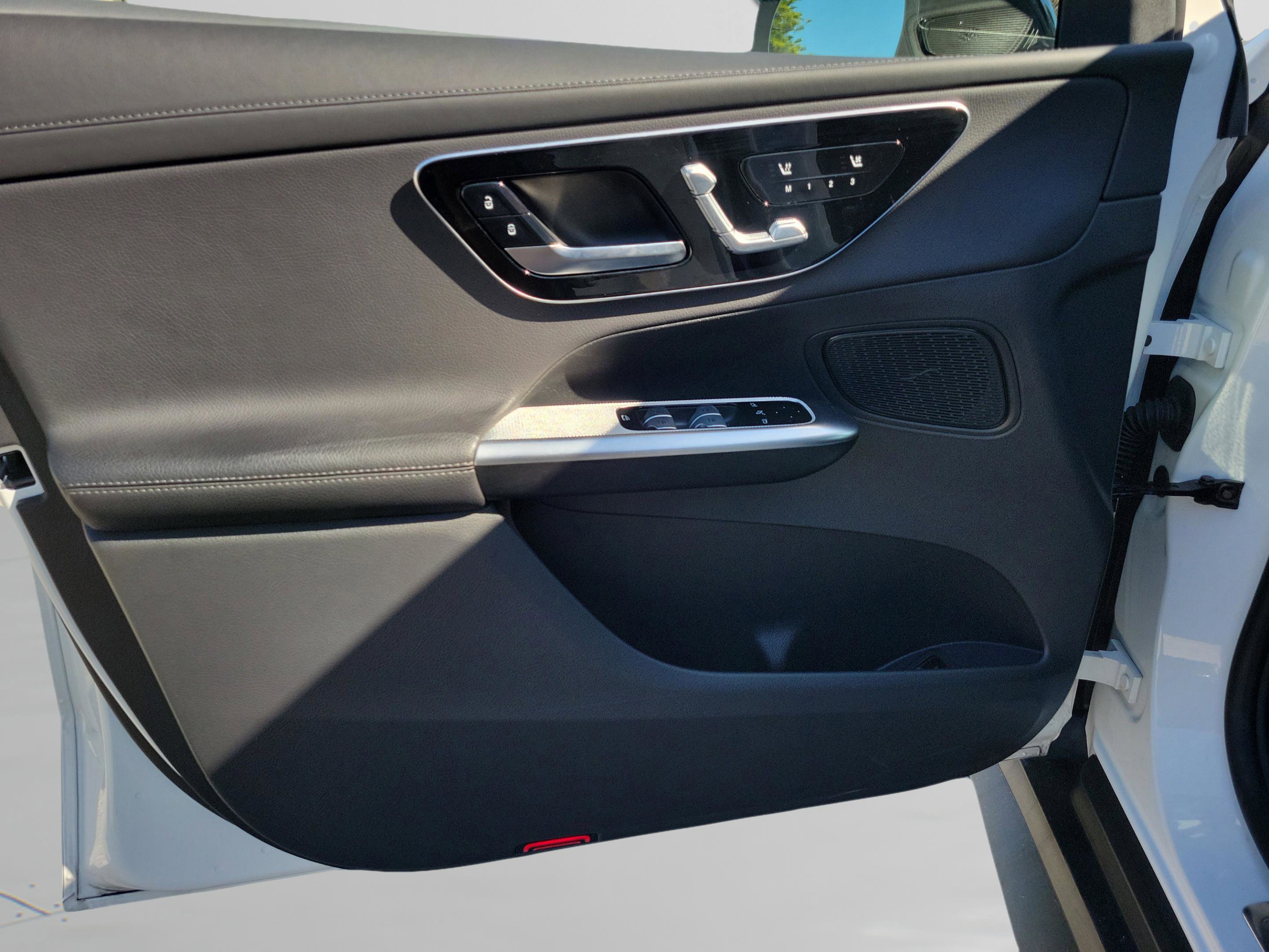 Certified 2024 Mercedes-Benz GLC 300 image 18