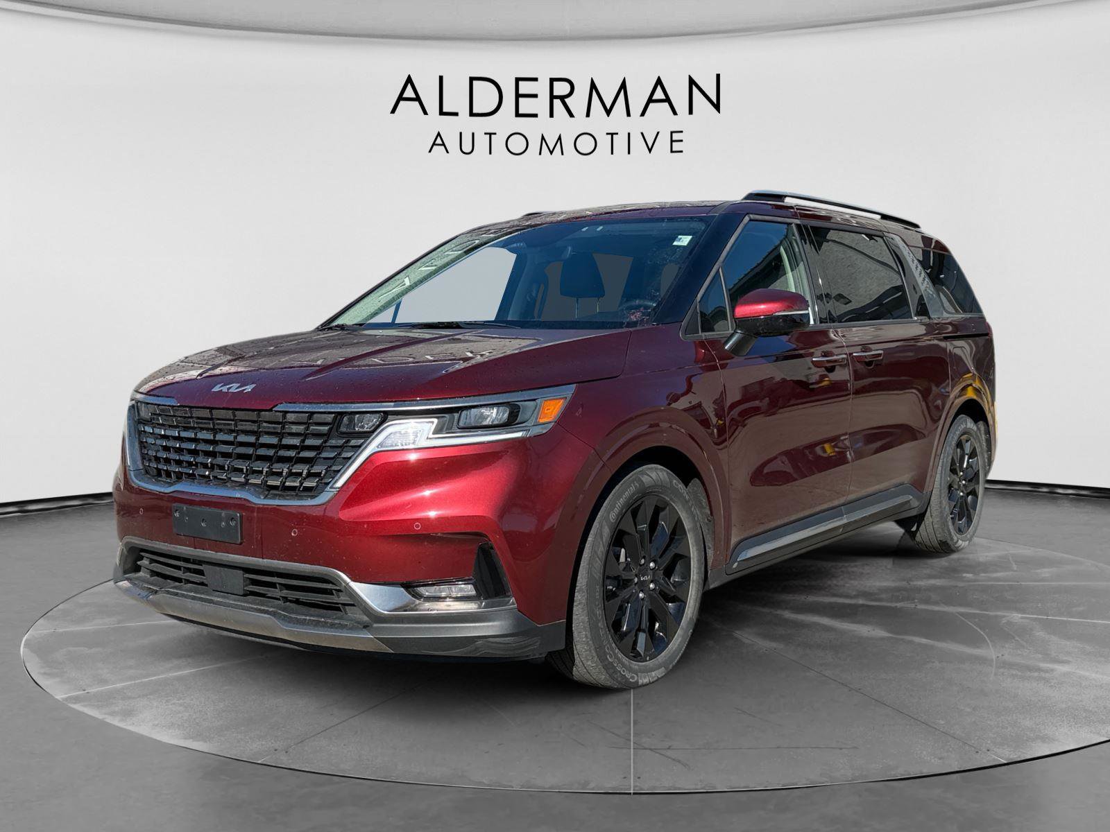 Used 2023 Kia Carnival SX FWD image 1