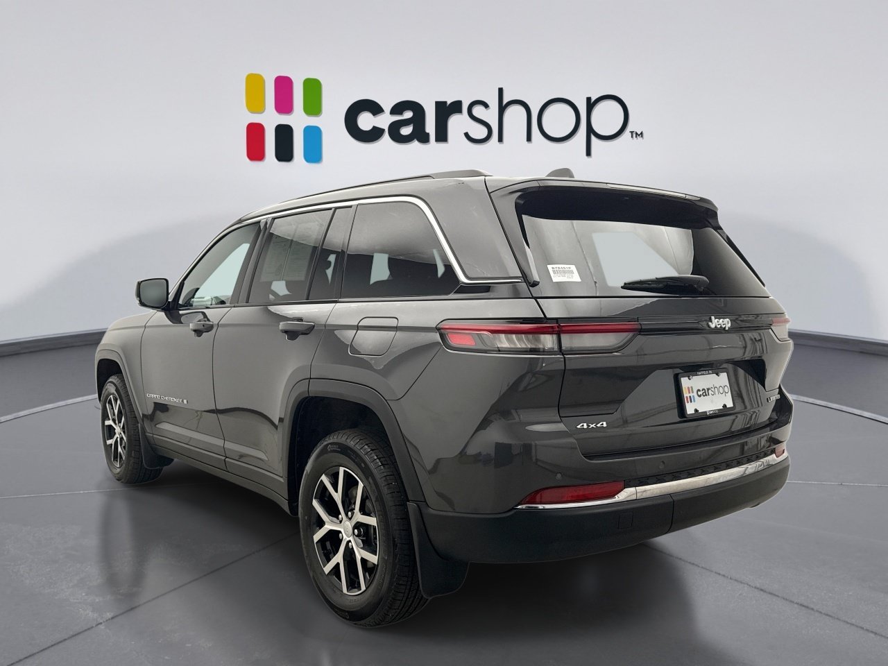 Used 2025 Jeep Grand Cherokee Limited AWD/4WD image 3