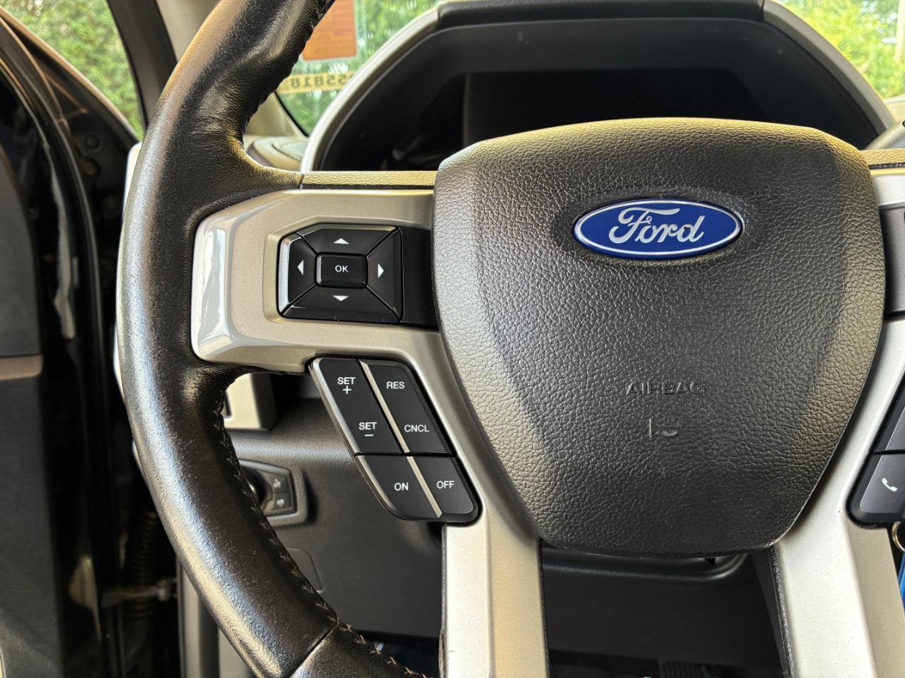 Used 2017 Ford F250 Lariat w/ Lariat Value Package image 28