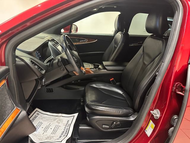 Used 2016 Lincoln MKX Select w/ Select Plus Package AWD/4WD image 7