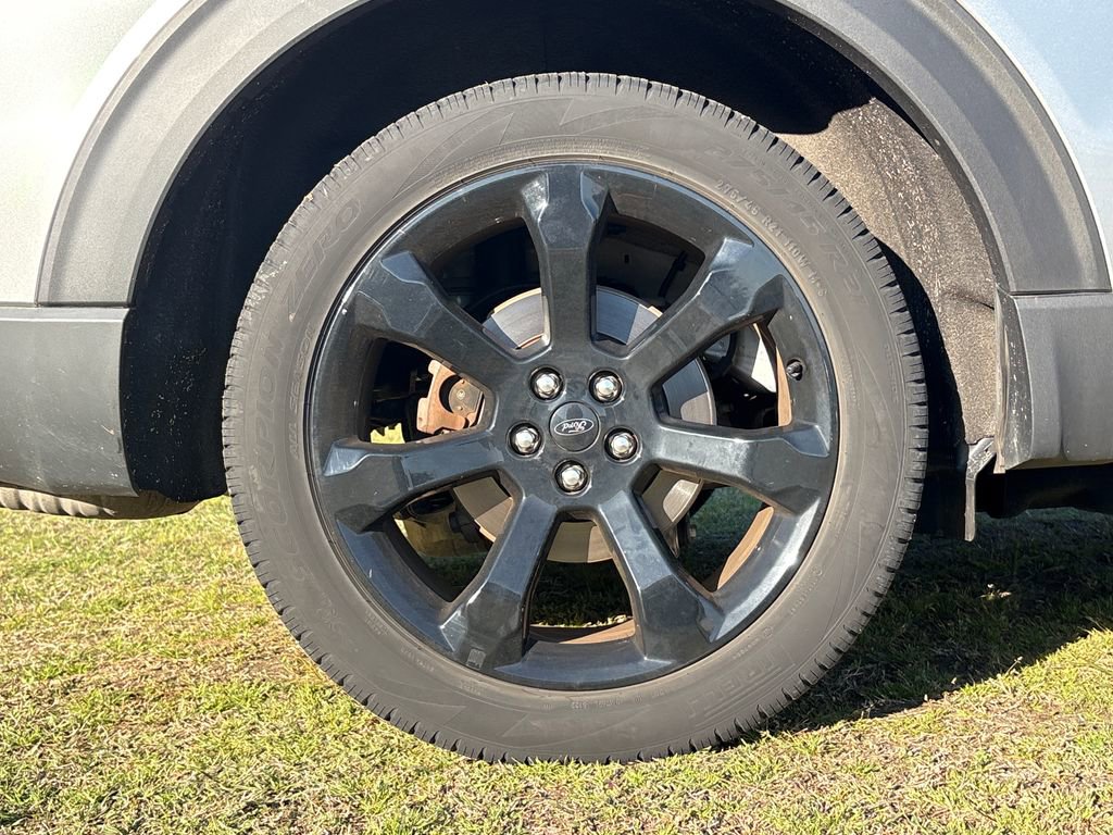 Used 2023 Ford Explorer ST-Line w/ Class IV Trailer Tow Package AWD/4WD image 12