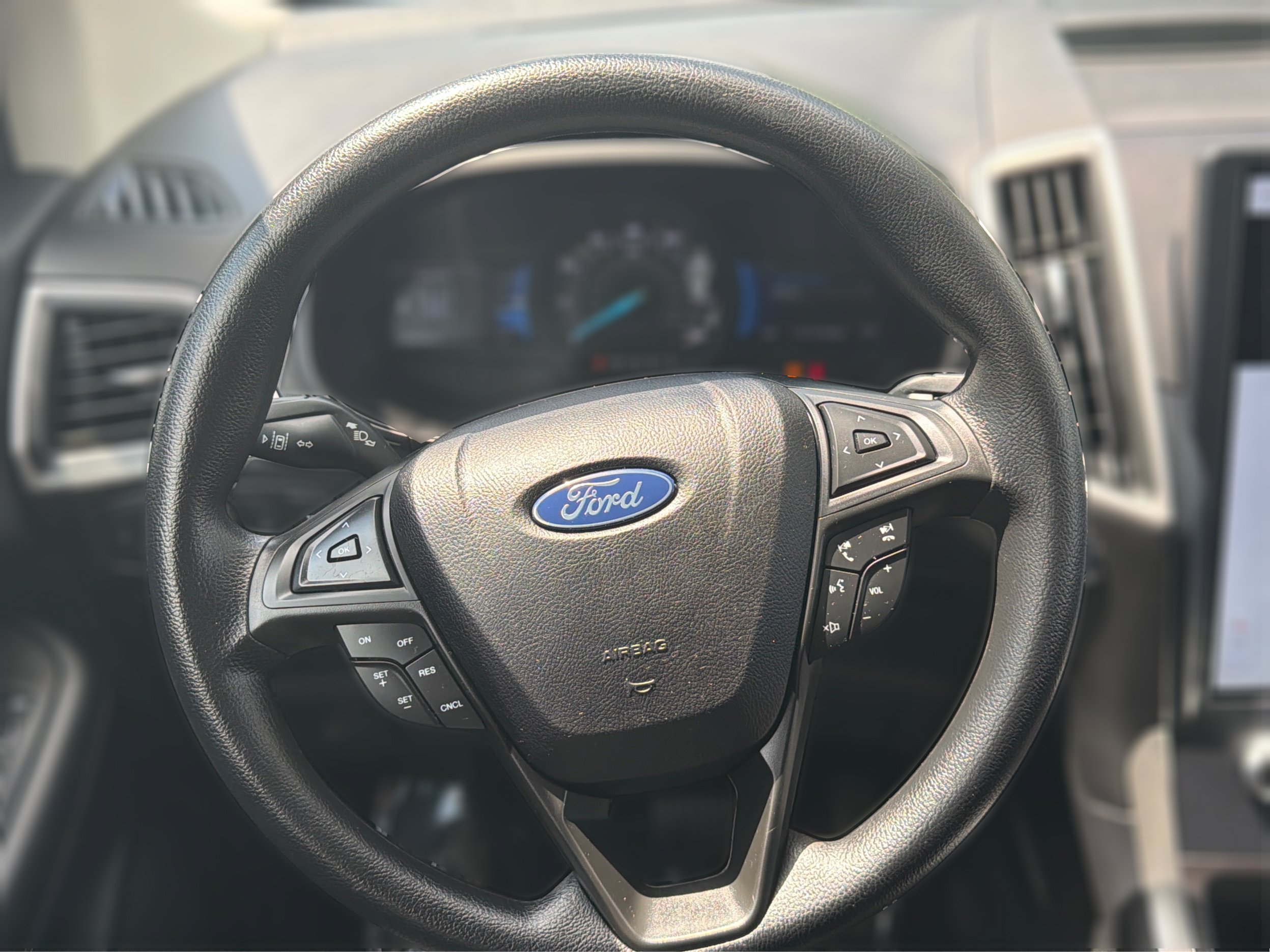 Used 2023 Ford Edge SE w/ Black Appearance Package AWD/4WD image 21