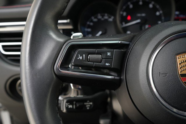 Used 2023 Porsche Macan image 47