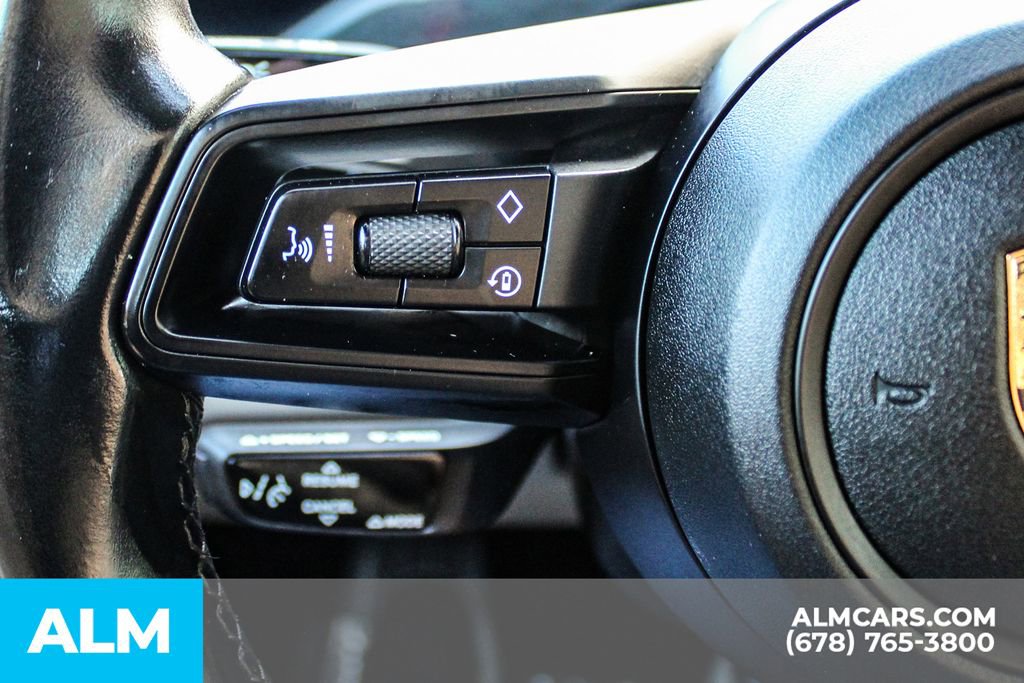 Used 2021 Porsche Taycan image 25