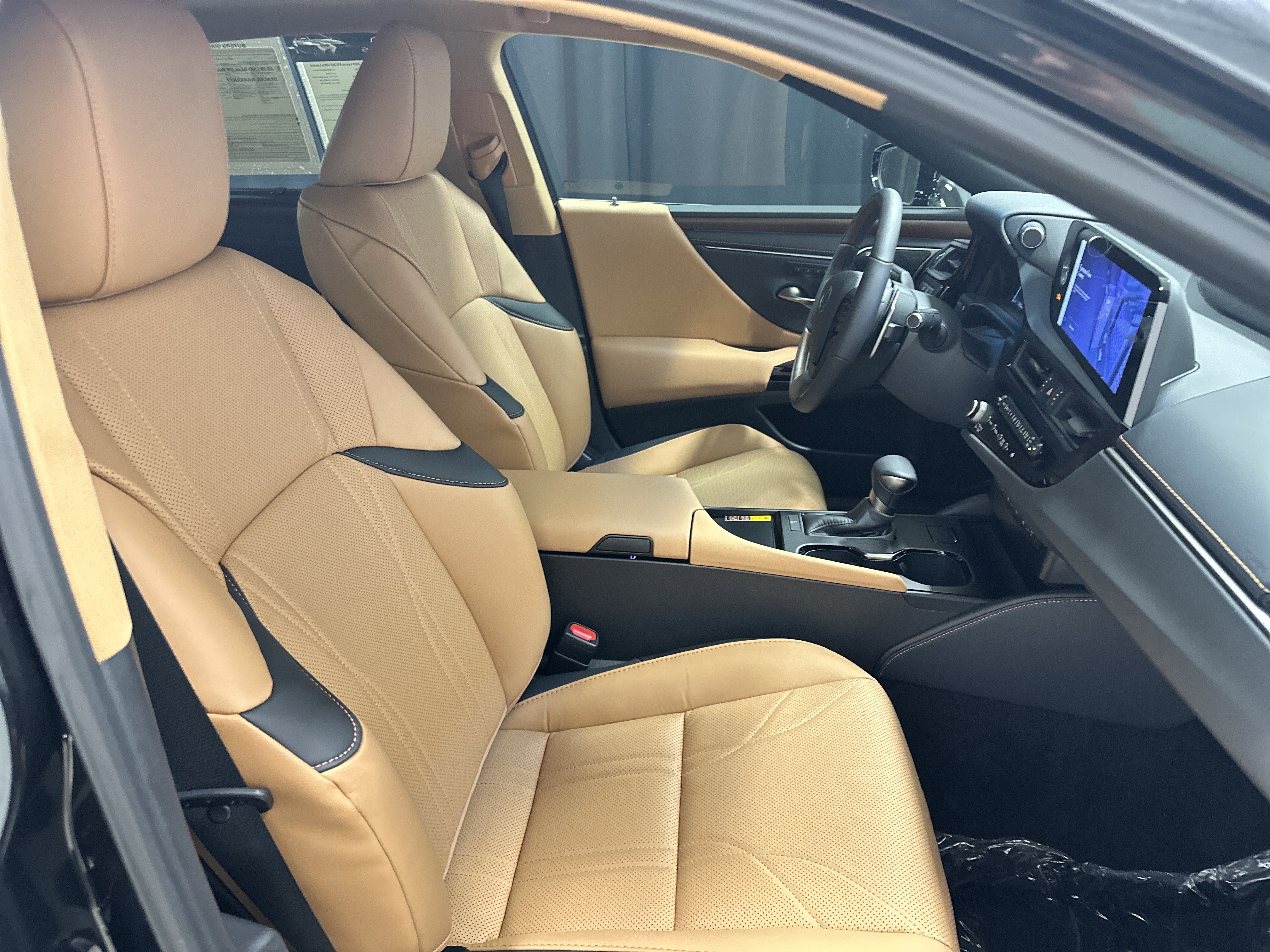 Used 2025 Lexus ES 350 Ultra Luxury FWD image 35