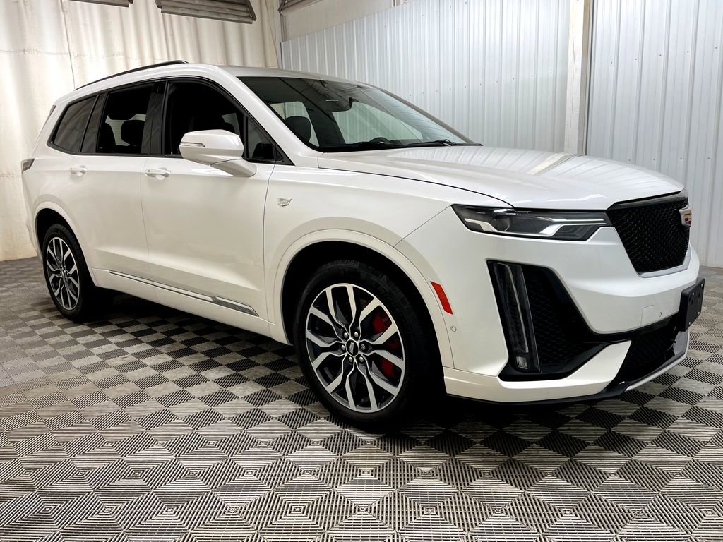 Used 2024 Cadillac XT6 Sport w/ Technology Package image 52