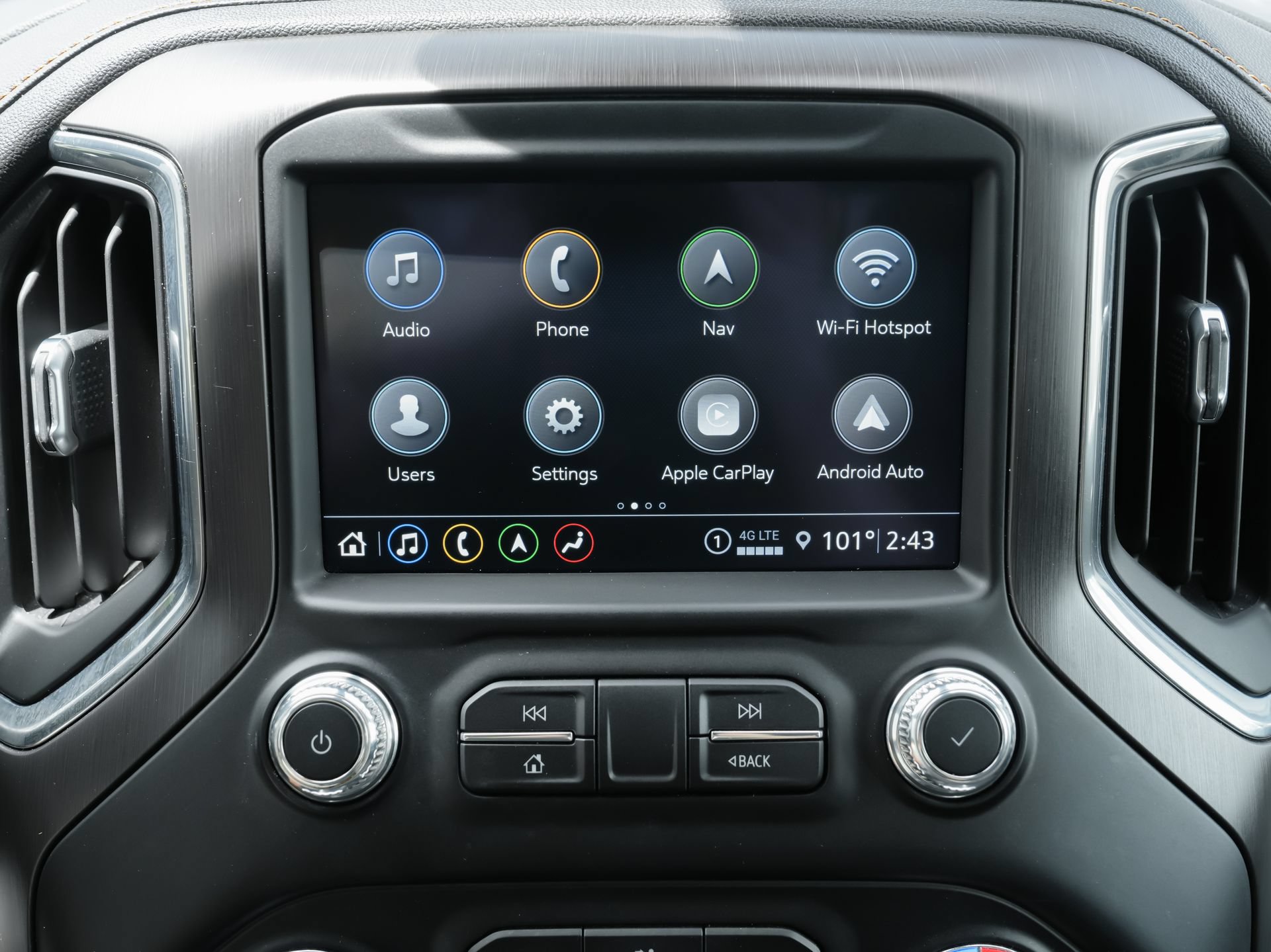 Used 2021 GMC Sierra 2500 AT4 w/ AT4 Premium Plus Package AWD/4WD image 13