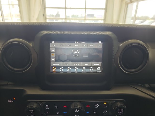 Used 2022 Jeep Gladiator Sport AWD/4WD image 18