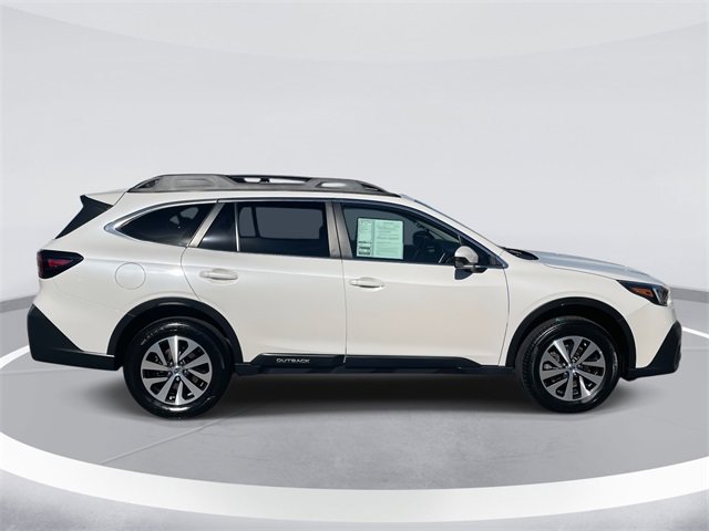 Used 2022 Subaru Outback Premium image 4