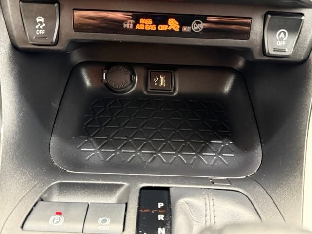Used 2025 Toyota RAV4 XLE FWD image 35