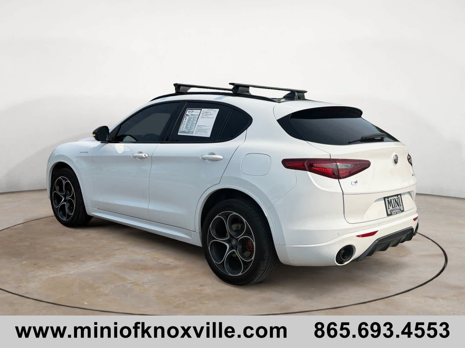 Used 2022 Alfa Romeo Stelvio Veloce AWD/4WD image 5